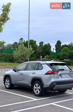 Внедорожник / Кроссовер Toyota RAV4 2021 в Одессе