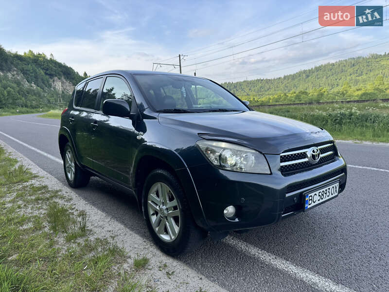 Позашляховик / Кросовер Toyota RAV4 2006 в Турці