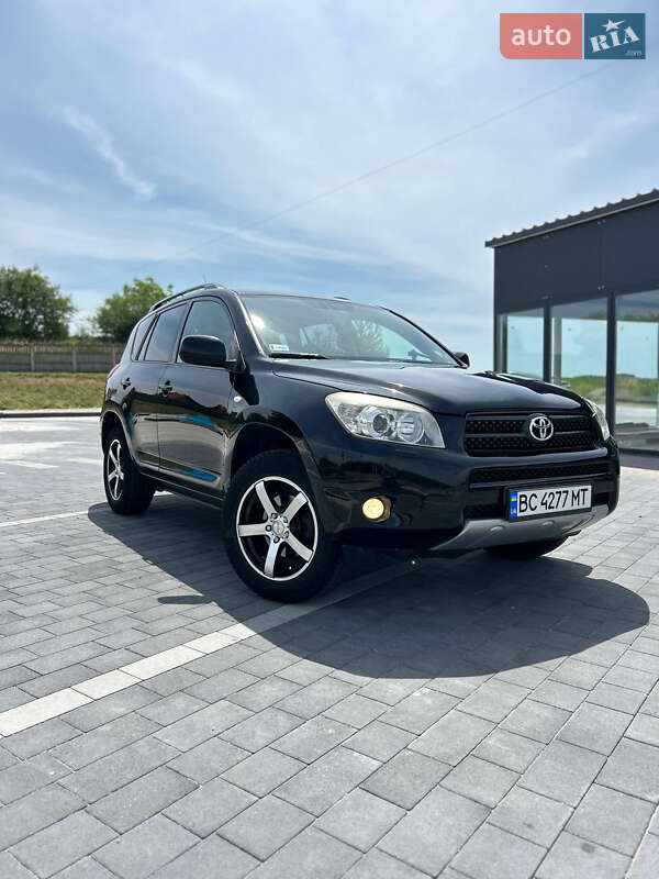 Внедорожник / Кроссовер Toyota RAV4 2008 в 