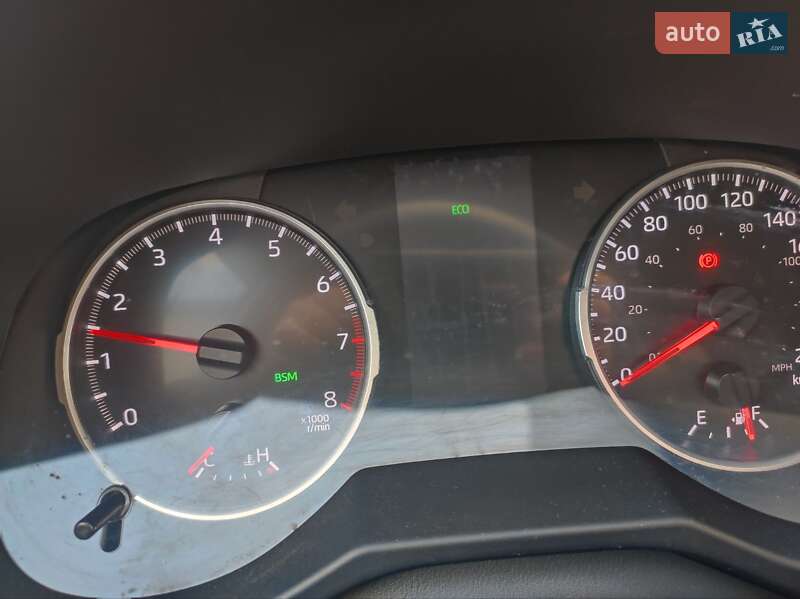 Внедорожник / Кроссовер Toyota RAV4 2021 в Умани