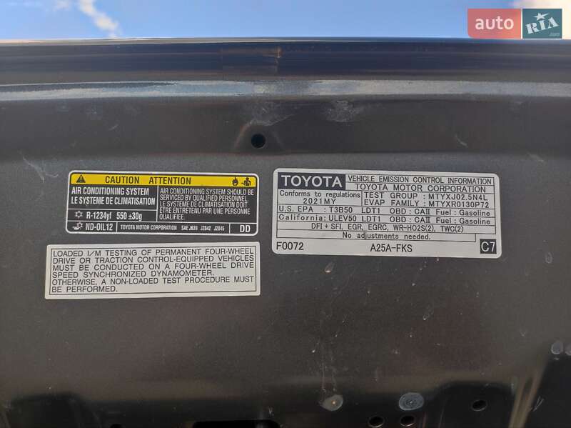 Внедорожник / Кроссовер Toyota RAV4 2021 в Умани