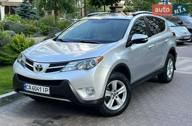 Внедорожник / Кроссовер Toyota RAV4 2015 в Киеве