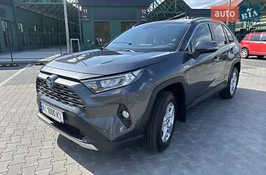 Внедорожник / Кроссовер Toyota RAV4 2020 в Ирпене