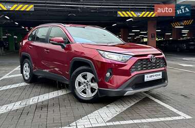 Позашляховик / Кросовер Toyota RAV4 2019 в Києві