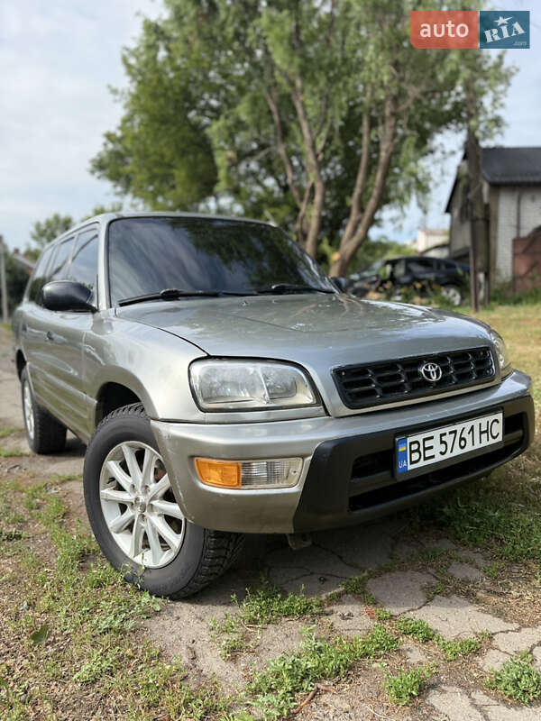 Toyota RAV4 2000