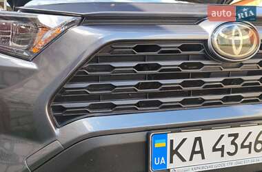 Позашляховик / Кросовер Toyota RAV4 2019 в Києві