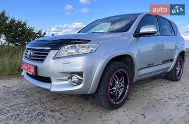Позашляховик / Кросовер Toyota RAV4 2012 в Рівному