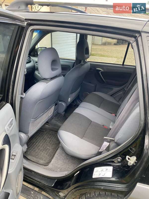 Внедорожник / Кроссовер Toyota RAV4 2003 в Верховине фото 6 Внедорожник / Кроссовер Toyota RAV4 2003 в Верховине