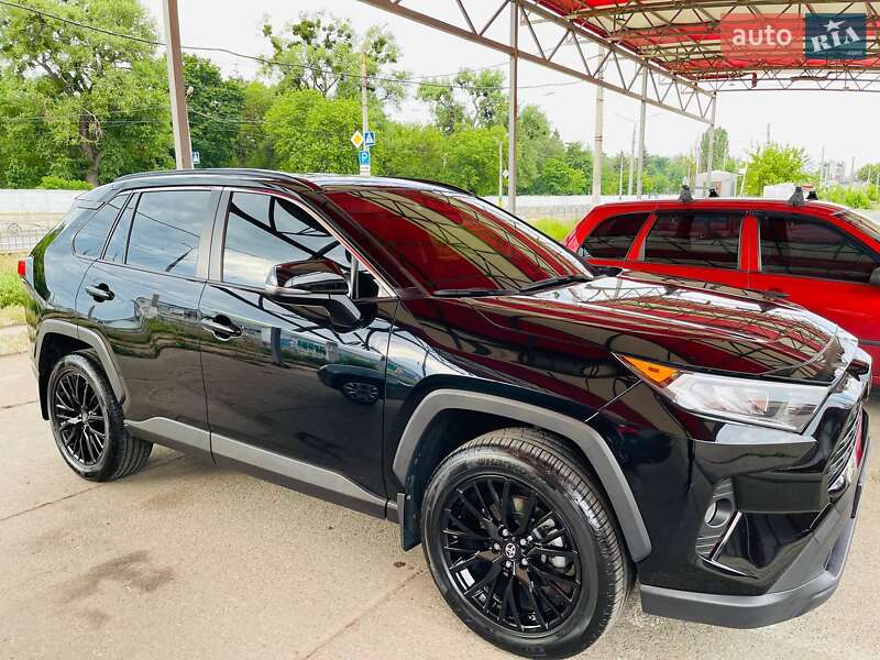 Внедорожник / Кроссовер Toyota RAV4 2020 в Харькове фото 4 Внедорожник / Кроссовер Toyota RAV4 2020 в Харькове