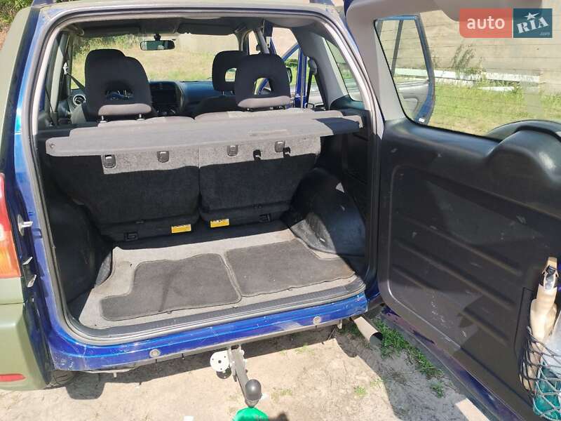 Позашляховик / Кросовер Toyota RAV4 2003 в Ізюмі