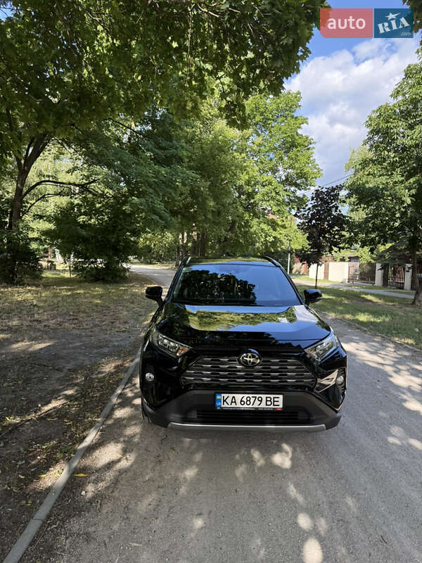 Toyota RAV4 2021