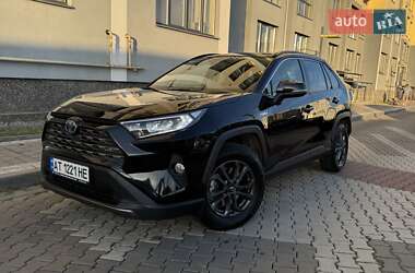 Внедорожник / Кроссовер Toyota RAV4 2020 в Ивано-Франковске