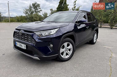 Позашляховик / Кросовер Toyota RAV4 2021 в Харкові
