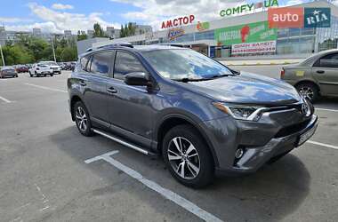 Позашляховик / Кросовер Toyota RAV4 2016 в Запоріжжі