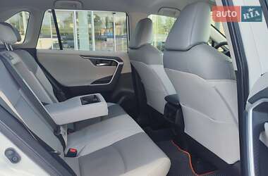 Внедорожник / Кроссовер Toyota RAV4 2022 в 