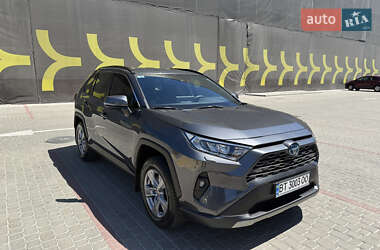 Позашляховик / Кросовер Toyota RAV4 2023 в Івано-Франківську