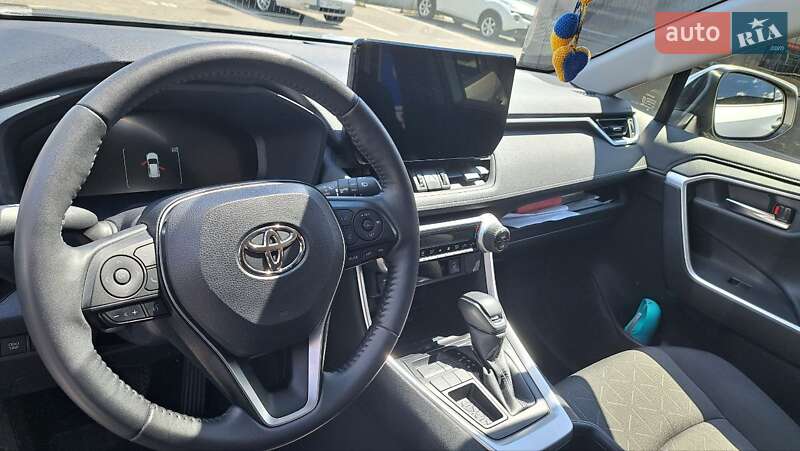 Внедорожник / Кроссовер Toyota RAV4 2023 в Киеве