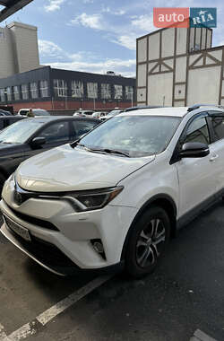 Внедорожник / Кроссовер Toyota RAV4 2016 в Буче