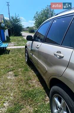 Внедорожник / Кроссовер Toyota RAV4 2002 в 