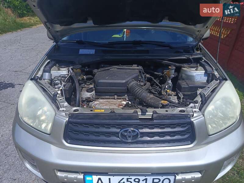 Позашляховик / Кросовер Toyota RAV4 2002 в Києві