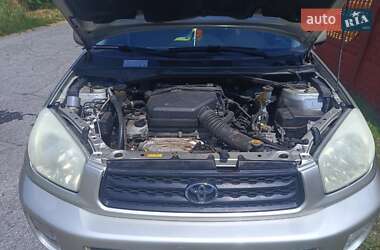Внедорожник / Кроссовер Toyota RAV4 2002 в 