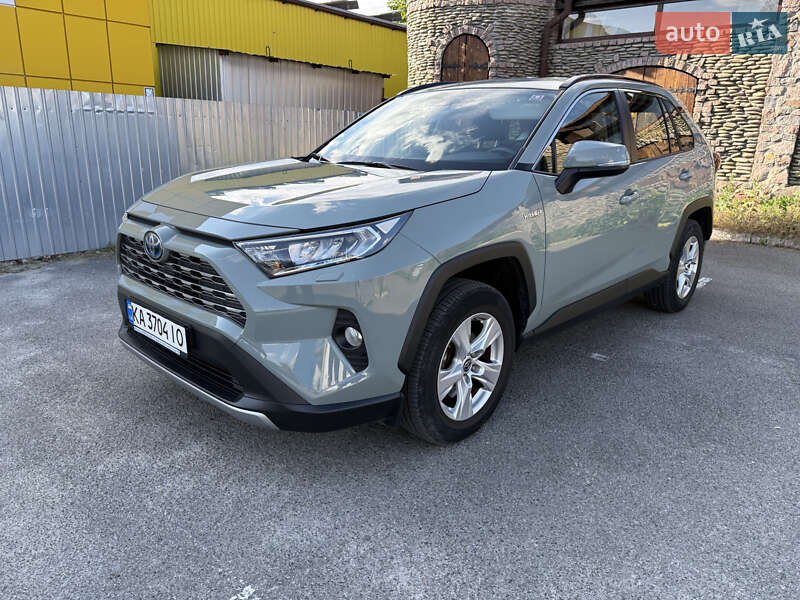 Внедорожник / Кроссовер Toyota RAV4 2021 в Борисполе