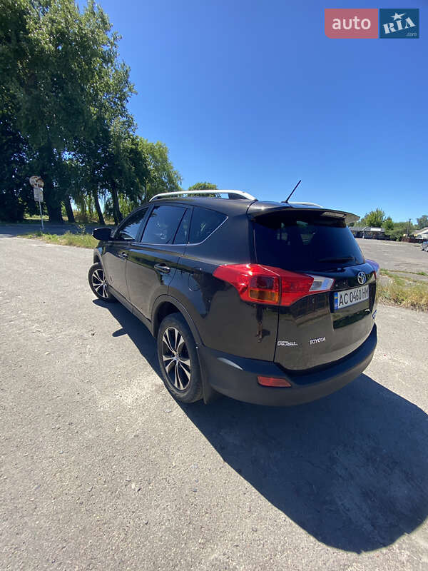 Позашляховик / Кросовер Toyota RAV4 2015 в Любомлі