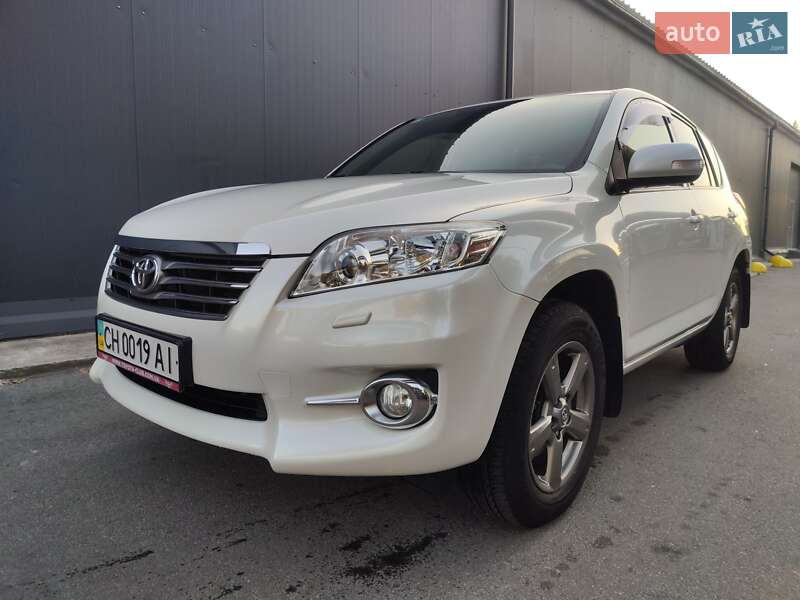 Внедорожник / Кроссовер Toyota RAV4 2012 в Киеве