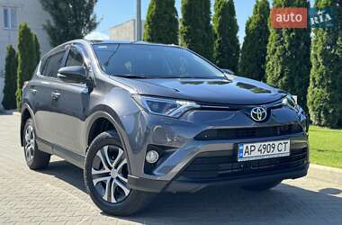 Позашляховик / Кросовер Toyota RAV4 2016 в Києві