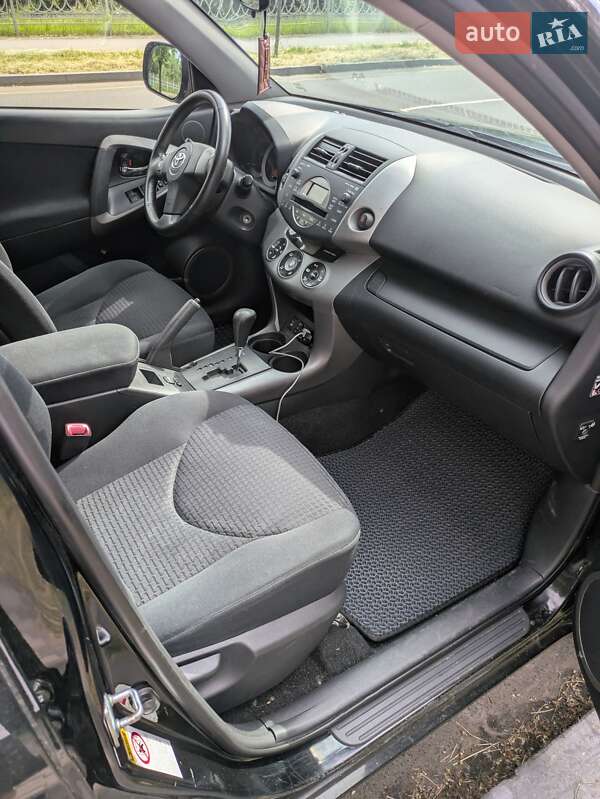 Позашляховик / Кросовер Toyota RAV4 2007 в Києві