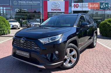 Внедорожник / Кроссовер Toyota RAV4 2020 в Хмельницком