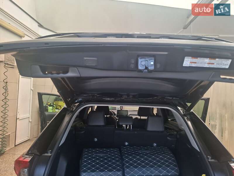 Позашляховик / Кросовер Toyota RAV4 2020 в Одесі