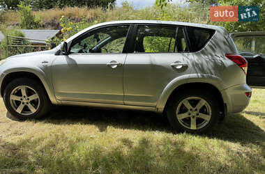 Позашляховик / Кросовер Toyota RAV4 2005 в 