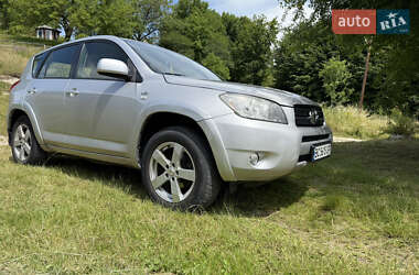 Позашляховик / Кросовер Toyota RAV4 2005 в 