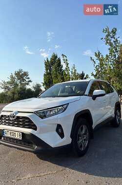 Позашляховик / Кросовер Toyota RAV4 2023 в Харкові