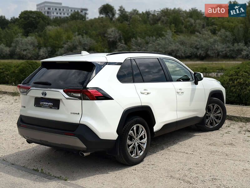 Внедорожник / Кроссовер Toyota RAV4 2022 в Днепре
