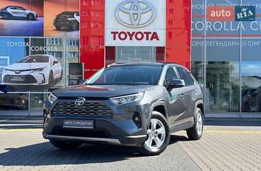 Позашляховик / Кросовер Toyota RAV4 2021 в Івано-Франківську