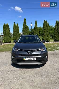 Внедорожник / Кроссовер Toyota RAV4 2017 в Броварах