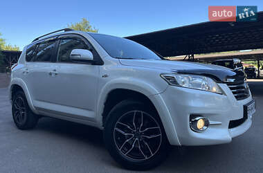 Внедорожник / Кроссовер Toyota RAV4 2011 в 