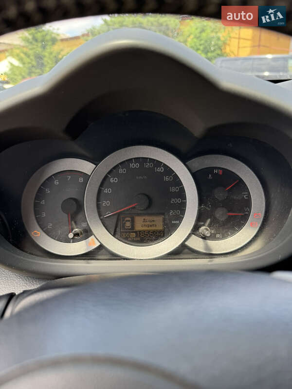Внедорожник / Кроссовер Toyota RAV4 2008 в Ровно