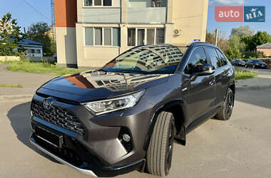 Внедорожник / Кроссовер Toyota RAV4 2020 в Харькове