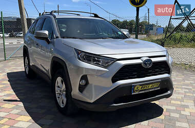 Внедорожник / Кроссовер Toyota RAV4 2019 в Стрые