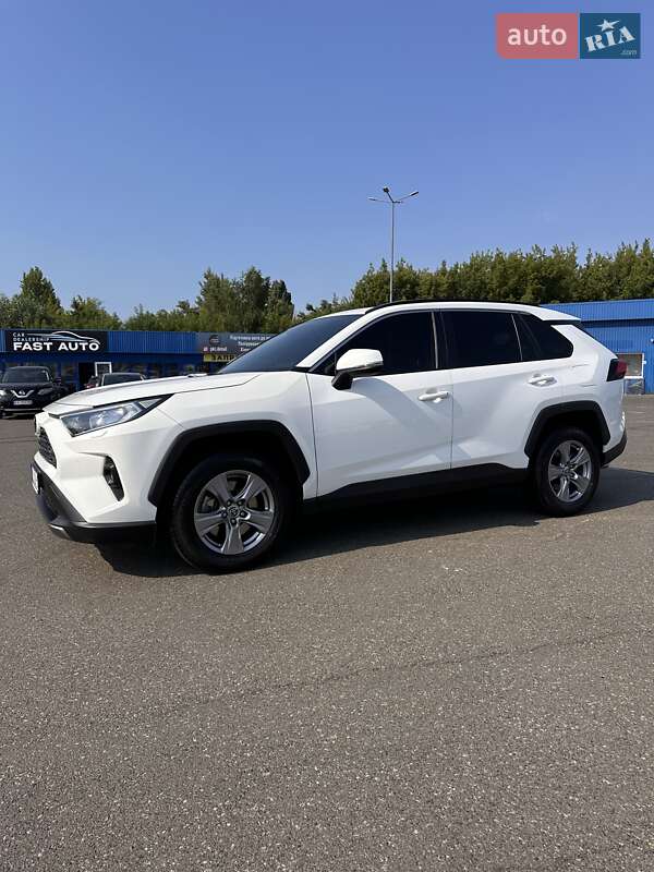 Внедорожник / Кроссовер Toyota RAV4 2022 в Киеве
