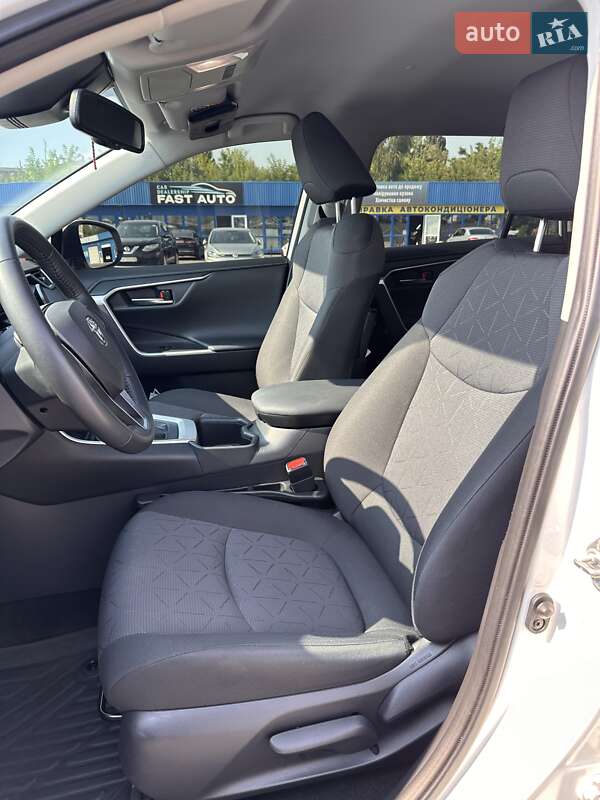 Внедорожник / Кроссовер Toyota RAV4 2022 в Киеве