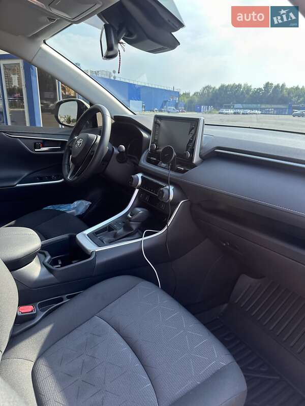 Внедорожник / Кроссовер Toyota RAV4 2022 в Киеве