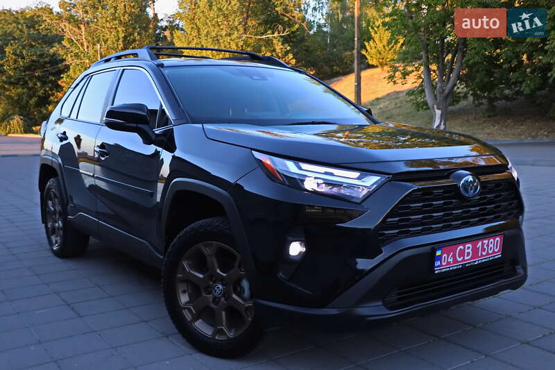 Позашляховик / Кросовер Toyota RAV4 2023 в Кременчуці