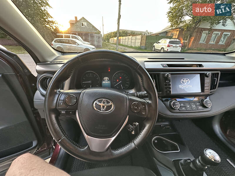 Внедорожник / Кроссовер Toyota RAV4 2016 в Валках фото 15 Внедорожник / Кроссовер Toyota RAV4 2016 в Валках