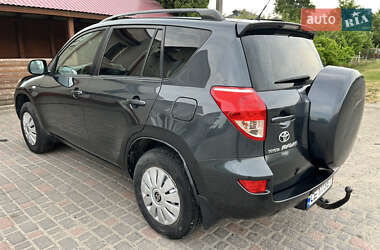 Внедорожник / Кроссовер Toyota RAV4 2007 в 