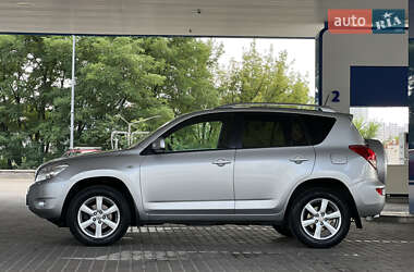 Позашляховик / Кросовер Toyota RAV4 2007 в 