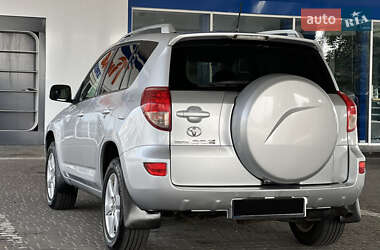 Позашляховик / Кросовер Toyota RAV4 2007 в 